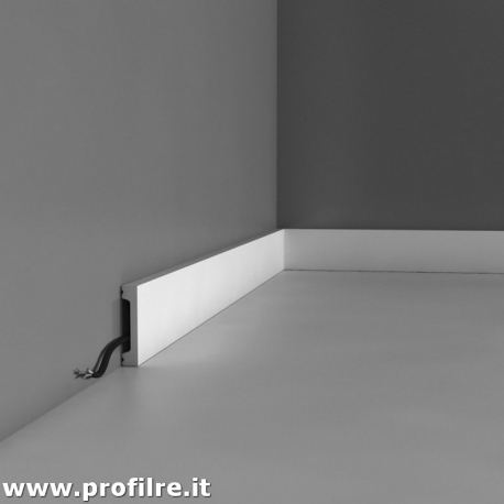 Battiscopa in polimero flessibile bordo quadro moderno verniciabile Udine alto 65 mm