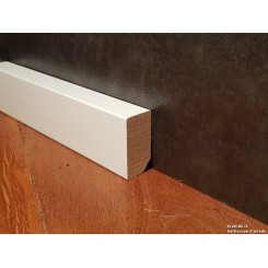 Battiscopa basso bianco moderno 4 cm in legno massello spessore mm 20