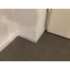 battiscopa bianco basso 2 centimetri massello bordo quadro 