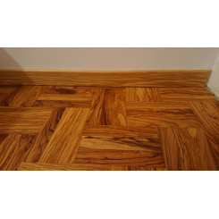 Battiscopa in ulivo impiallacciato uno zoccolino di Olivo alto 8 cm (3)