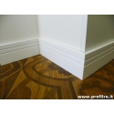 Battiscopa zoccolino Catania alto cm 10 legno massello verniciato bianco spessore mm 13