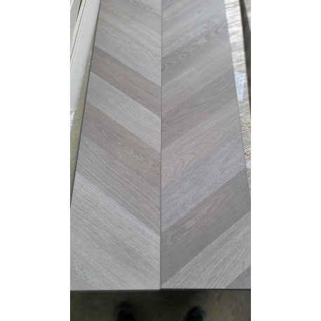 Pavimento SPC spina 45 finitura Rovere casale posa flottante mm 6 con materassino assemblato