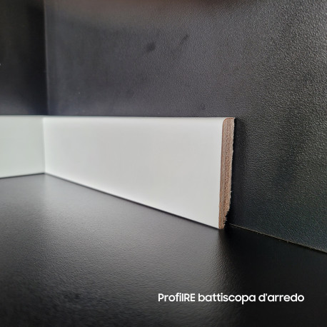 battiscopa zoccolino di 5 cm bianco ral 9016 basso moderno in legno