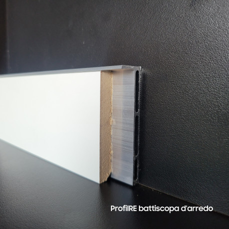 Battiscopa filo muto con struttura in alluminio per posa a parete (1)