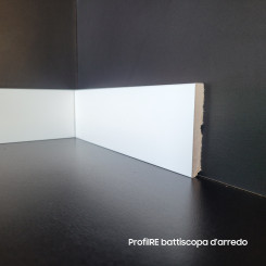 Battiscopa filo muro 6 cm in mdf bianco ral 9010 bordo quadro