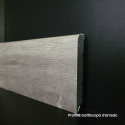 Battiscopa per pavimenti SPC in pvc espanso decoro Rovere nuvola impermeabile di cm 7,5