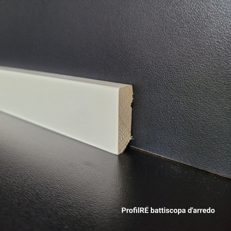 Battiscopa basso bianco ral 1013 di 3 cm, legno massello spessore mm 10 poro semi chiuso