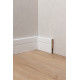 Battiscopa moderno fresato modello Bari in mdf bianco pellicolato.