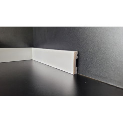 Battiscopa impermeabile alto 4 cm con bordo quadro spessore mm 10 polimero da verniciare