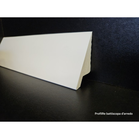 Battiscopa di oltre 3 cm forma conica