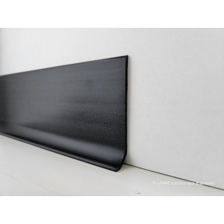Battiscopa molto flessibile pvc nero alto cm 8 spessore con base mm 14