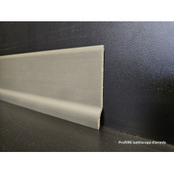 Battiscopa pvc sgusciato estrerno con piede girgio scuro altezza mm 68 spessore base cm 1 spessore battiscopa mm 3