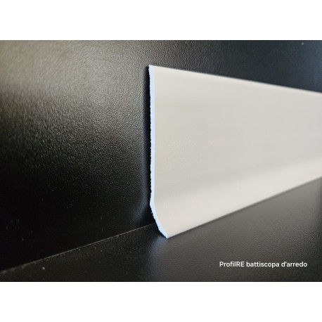 Battiscopa molto flessibile pvc bianco alto cm 7 spessore con base mm 15 dritto