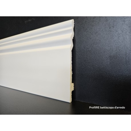 Battiscopa in duro polimero anti umidità e acqua inglese ducale alto 12 pronto all'uso o verniciabile