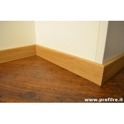 battiscopa in legno impiallacciato rovere con bordo moderno basso alto 4 cm spessore mm 13