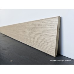 Battiscopa per porte laminatino Rovere sbiancato extra resistente dimensioni mm 75 x 10 mm.