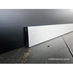 Battiscopa zoccolino basso alluminio finitura argento spazzolato altezza cm 4 spessore cm 1
