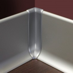 angolo-interno-battiscopa-alluminio-cm-7