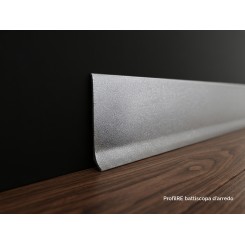 Battiscopa alluminio grigio antico altezza 6 cm spessore mm 10 sgusciato