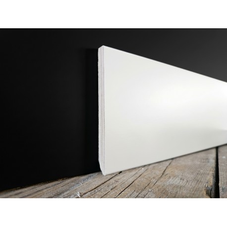 Battiscopa di 13 cm bianco ral 9010 spessore mm 13 bordo quadro moderno.